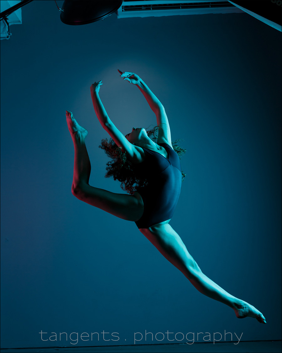 Studio photo session with a dancer - gelled flash - Tangents